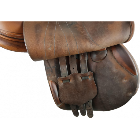 Selle Butet Siège semi-creux 17